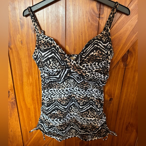 Trimshaper Other - Women’s Trimshaper Leopard Print Tankini Top